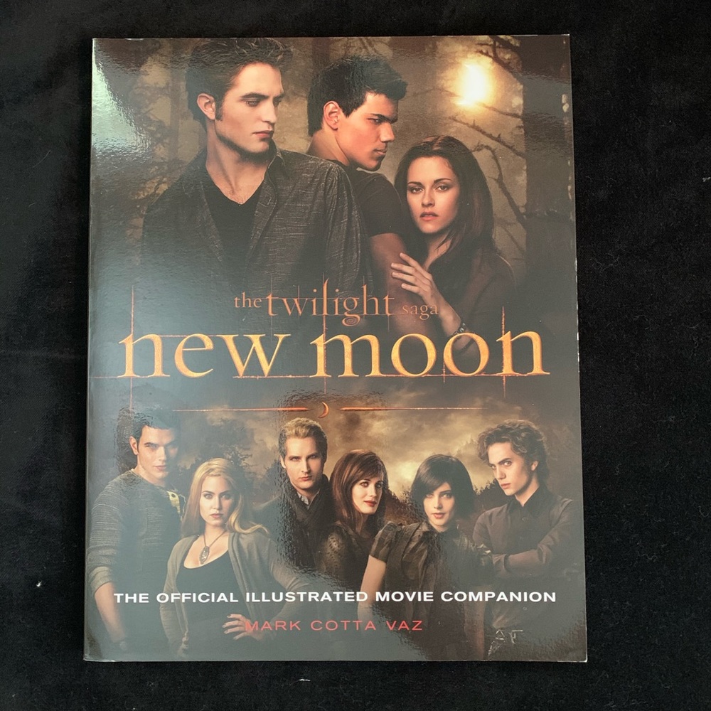 Set of Twilight Books - Picture 3 of 4